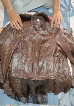 Ladies leather jackets and coats - 31 pieces
